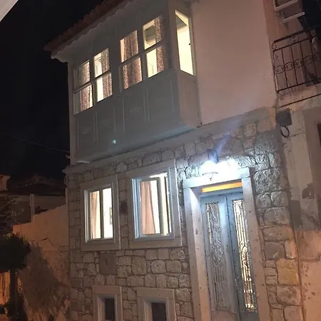 Sayeban Hotel *
